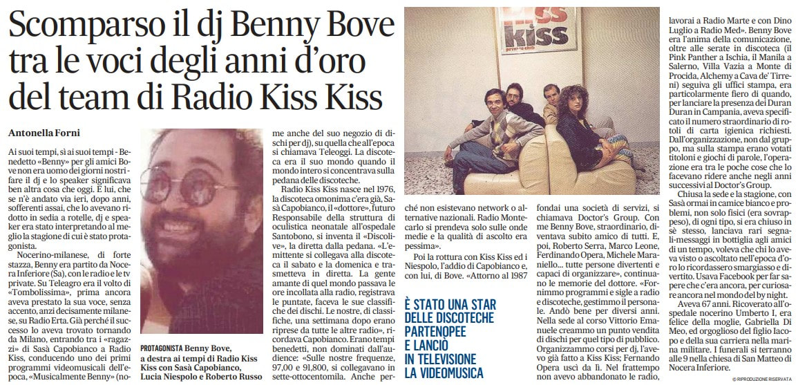Sasà Capobianco, fondatore di Radio Kiss Kiss e pioniere della radio libera in Campania, durante un'intervista sulla sua carriera